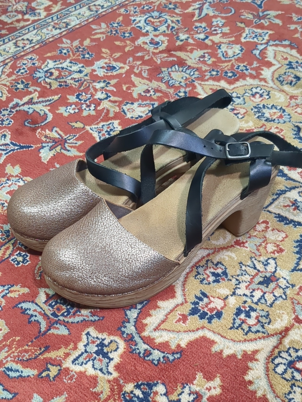 Calou Stockholm Rose Gold Metallic Bronze Platform Clog w Black Straps Size 41